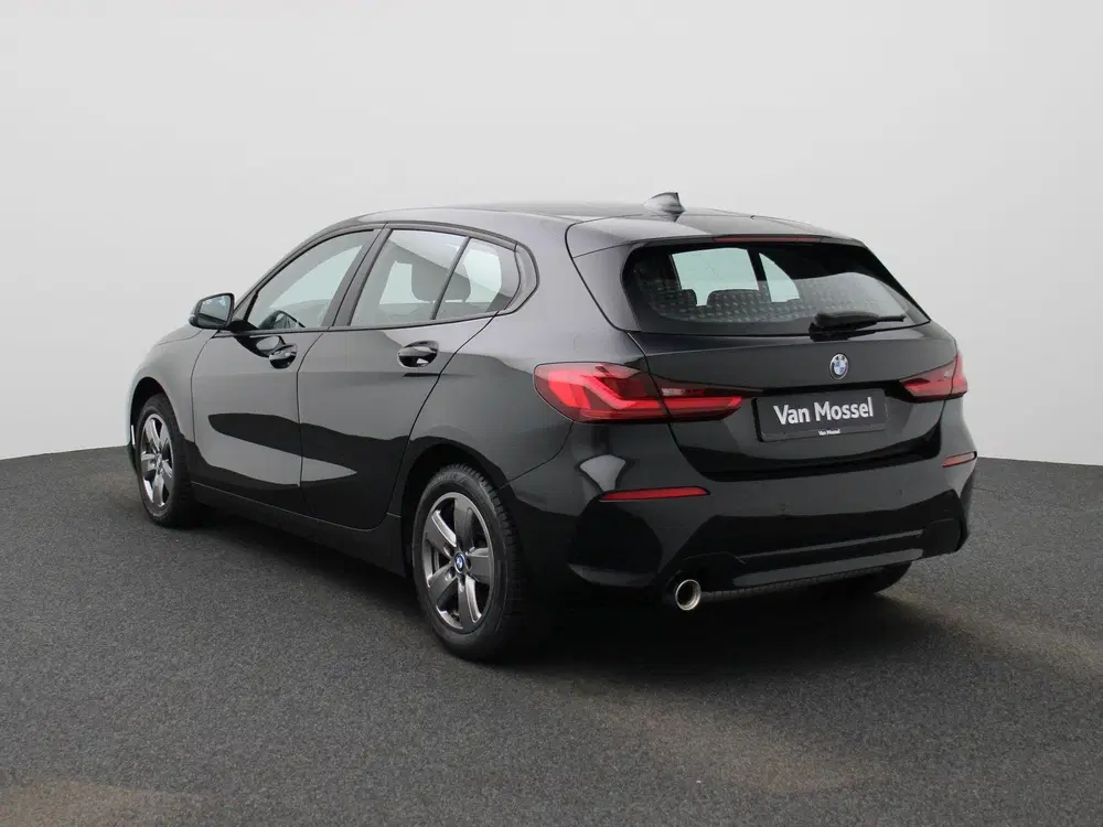 BMW 1-serie 116i Executive uit 2022, foto 3