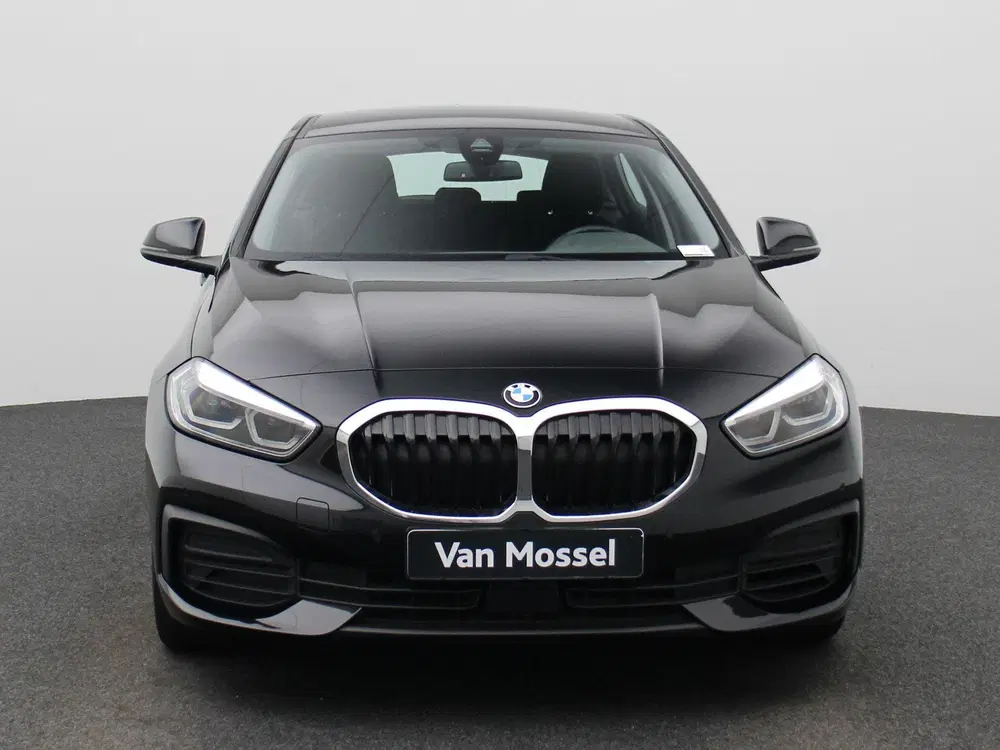 BMW 1-serie 116i Executive uit 2022, foto 4