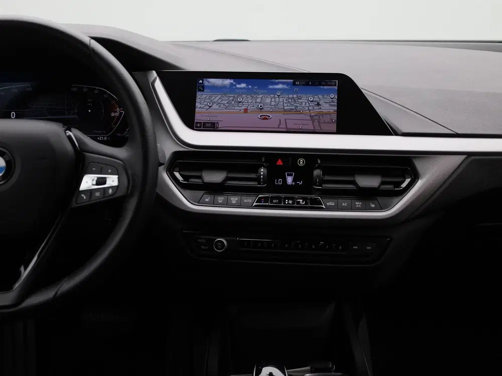BMW 1-serie 116i Executive uit 2022, foto 8