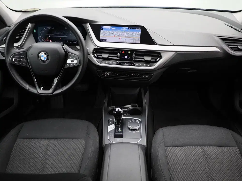 BMW 1-serie 116i Executive uit 2022, foto 9