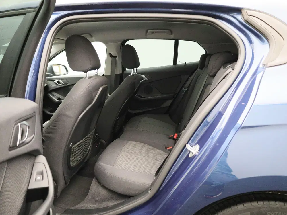 BMW 1-serie 118i Business Edition uit 2021, foto 10