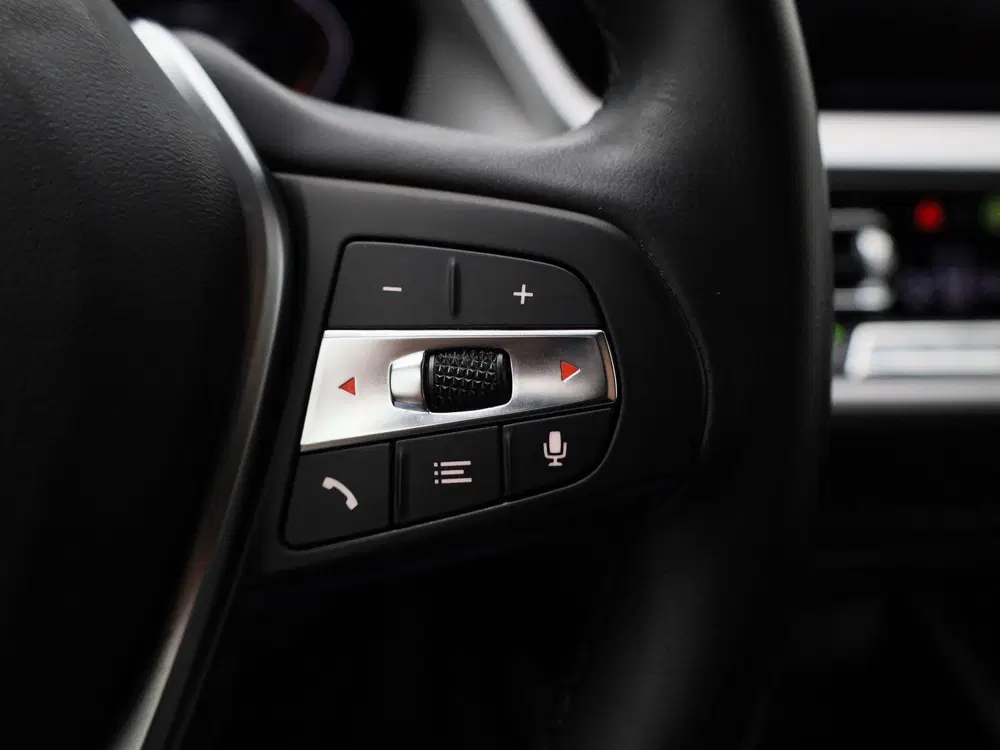 BMW 1-serie 118i Business Edition uit 2021, foto 15