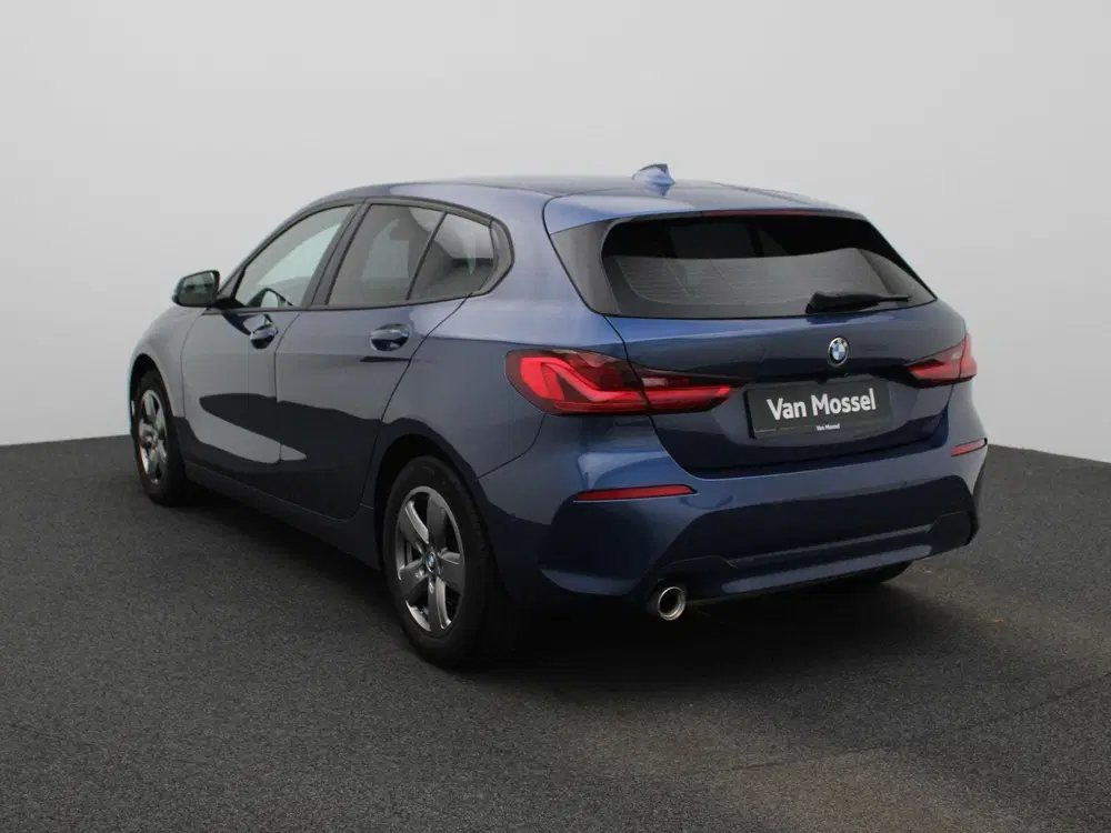 BMW 1-serie 118i Business Edition uit 2021, foto 3