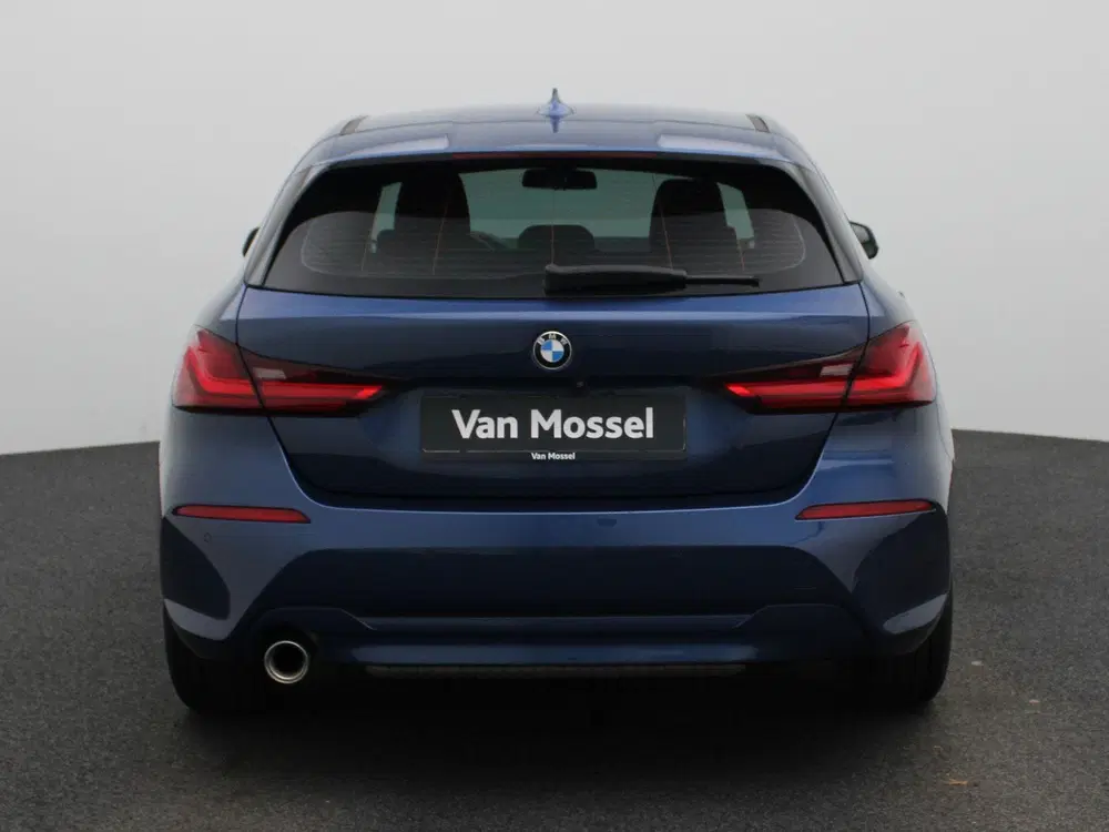 BMW 1-serie 118i Business Edition uit 2021, foto 6