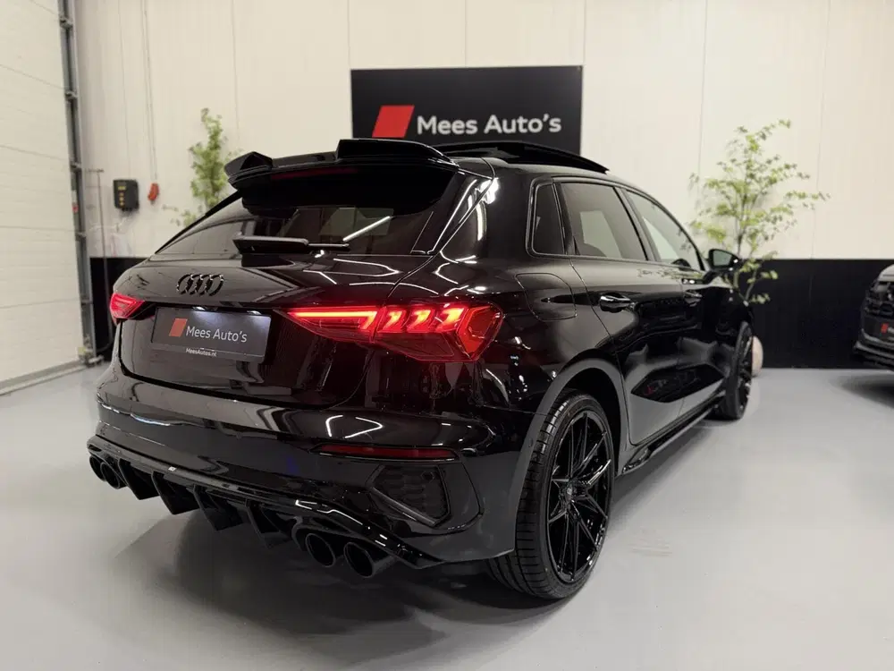 Audi A3 40 TFSI e S-Edition uit 2022, foto 3