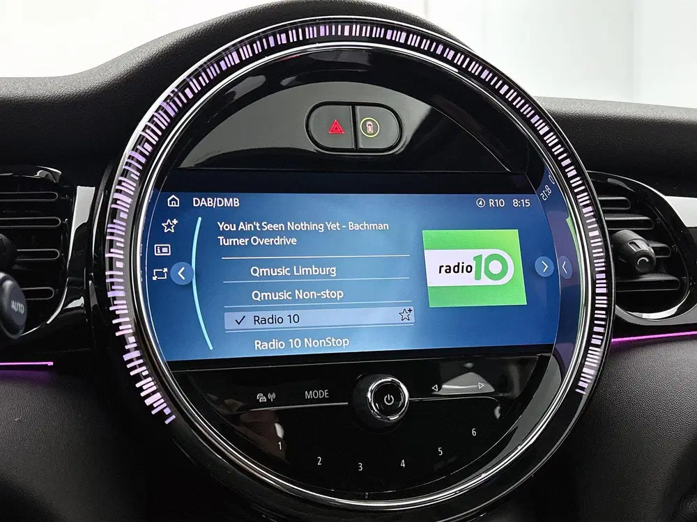 Mini Electric Essential 33 kWh uit 2022, foto 10