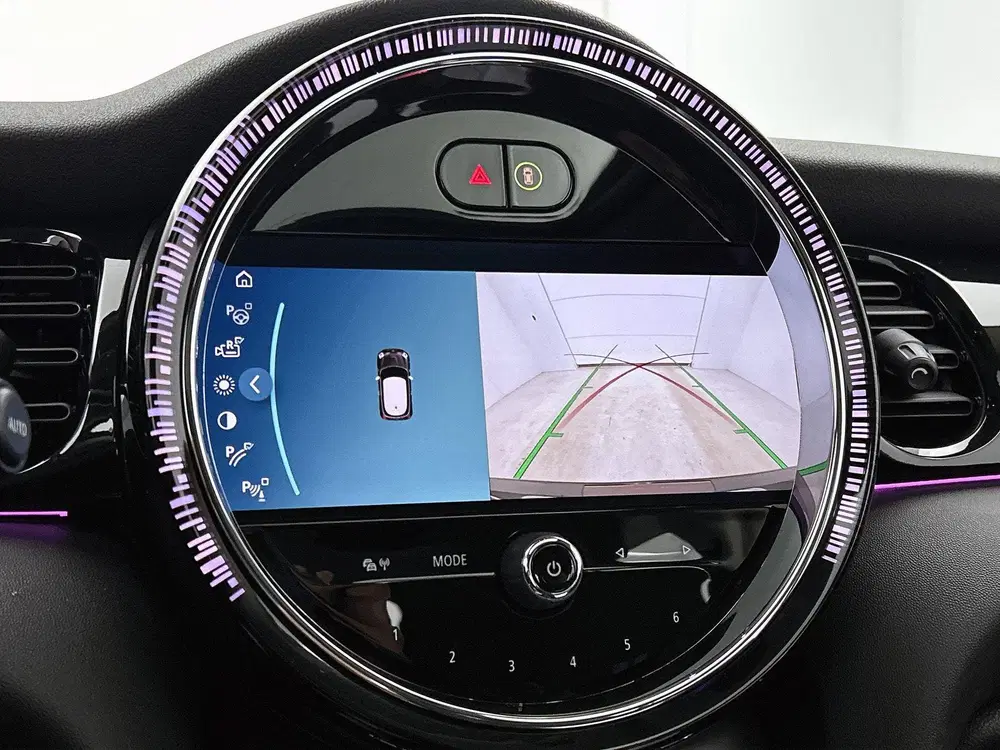 Mini Electric Essential 33 kWh uit 2022, foto 14