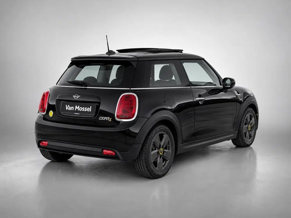 Mini Electric Essential 33 kWh uit 2022, foto 8