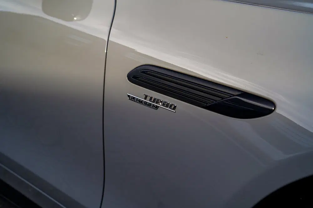 Mercedes-Benz SL AMG 43 uit 2023, foto 14