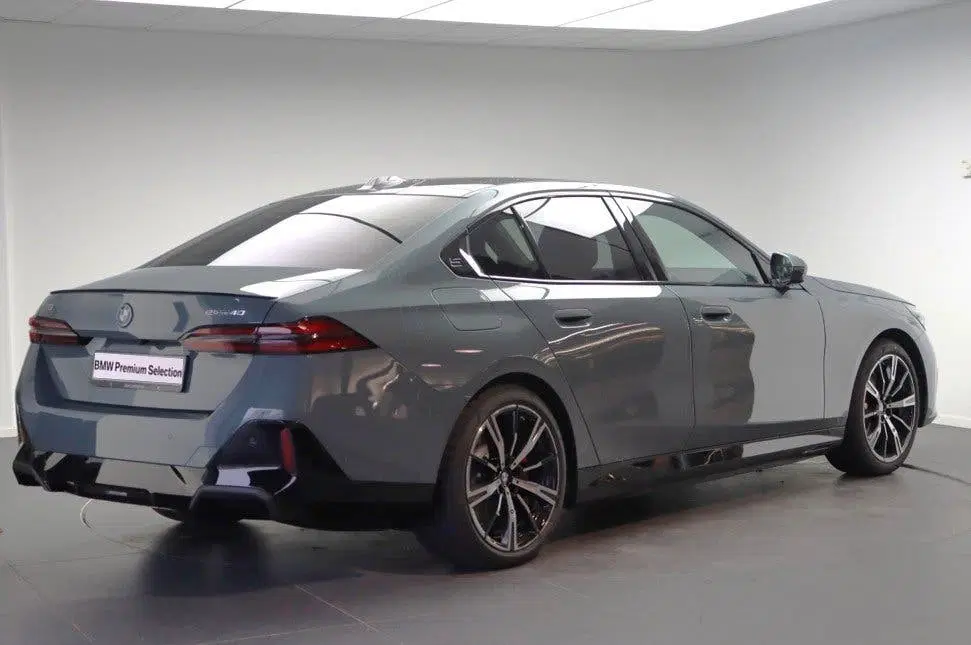 BMW i5 eDrive40 M Sport uit 2026, foto 3