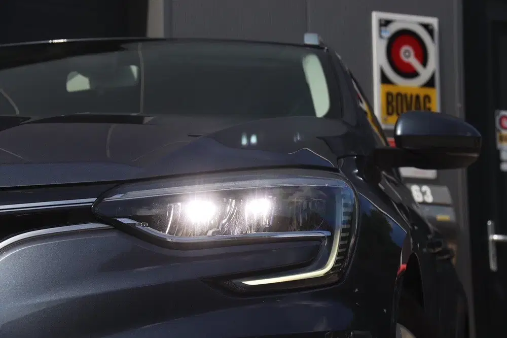 Renault Megane Mégane Estate 1.6 E-Tech Plug-In Hybrid 16 uit 2020, foto 3