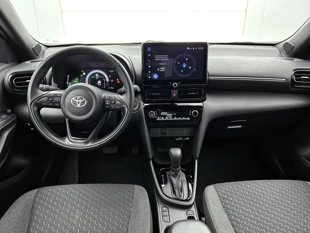 Toyota Yaris Cross 1.5 Hybrid 115 First Edition uit 2025, foto 4