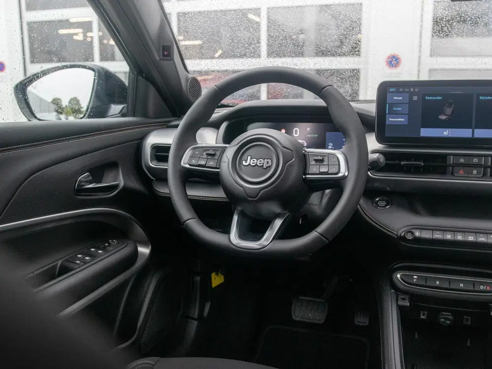 Jeep Avenger 85th Anniversary 54 kWh uit 2026, foto 15