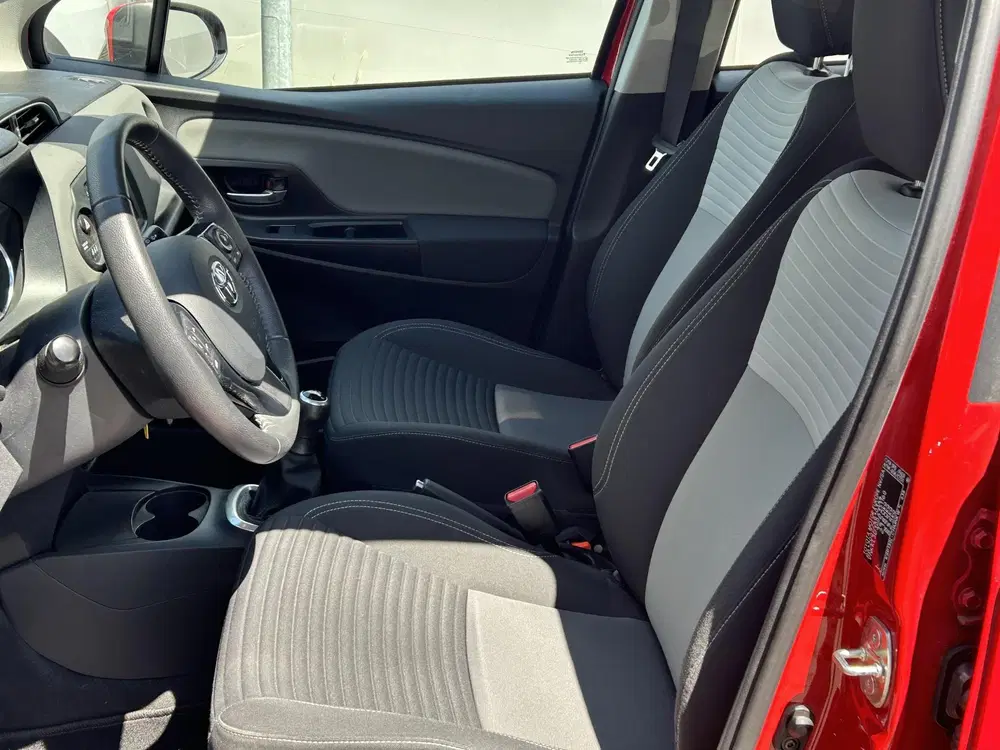 Toyota Yaris 1.0 VVT-i Connect uit 2020, foto 6