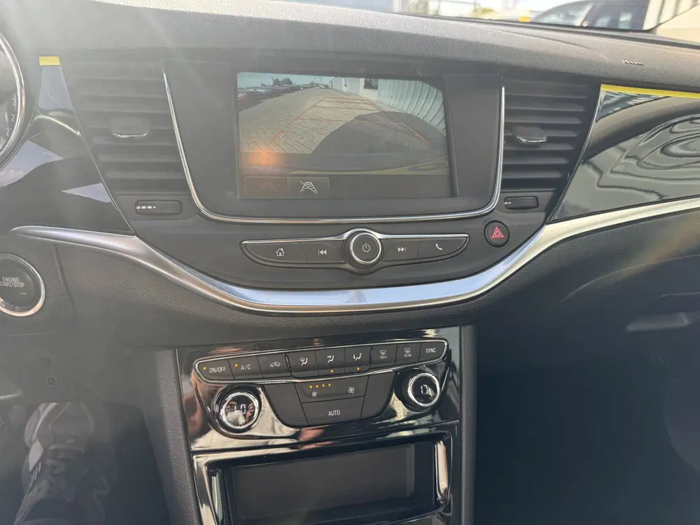Opel Astra 1.2 Business Elegance (bj 2021) uit 2021, foto 12