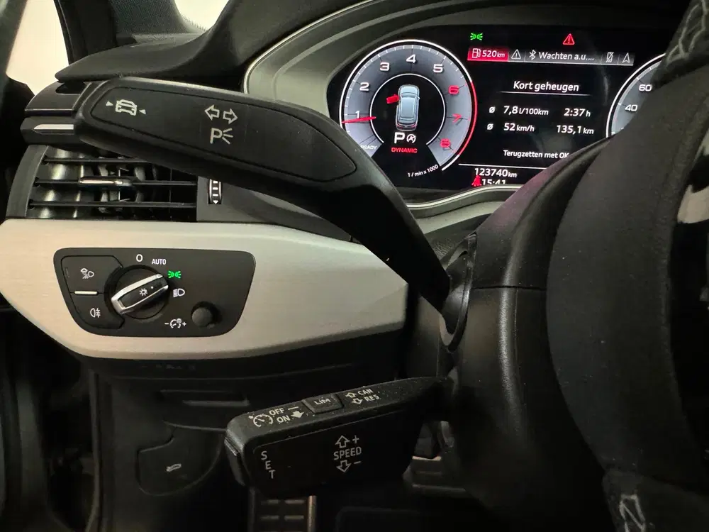 Audi A4 35 TFSI S Line Sfeer uit 2024, foto 11