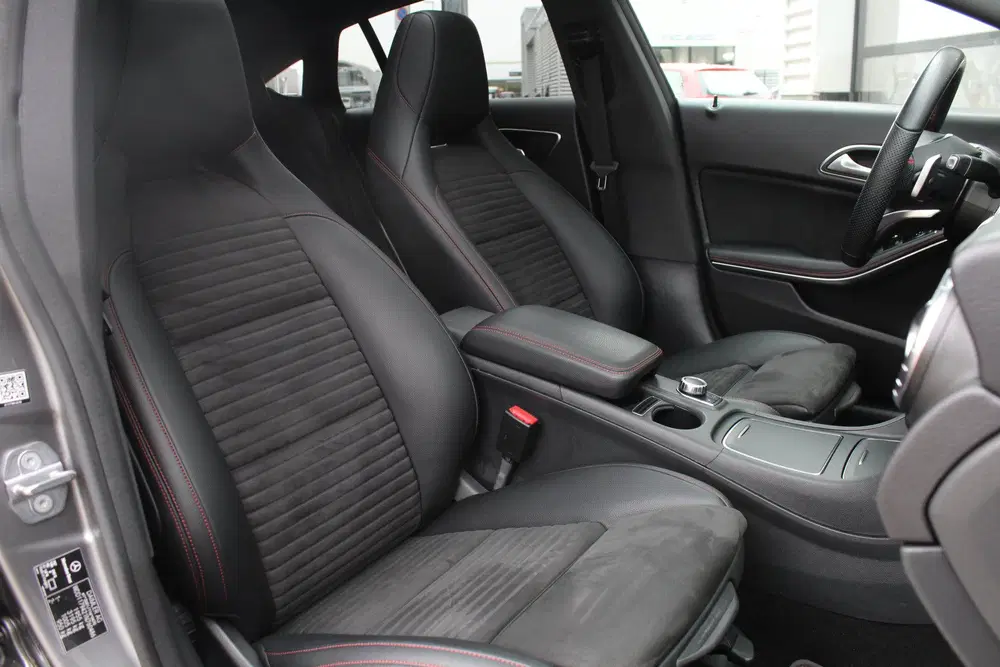 Mercedes-Benz CLA 180 uit 2019, foto 10