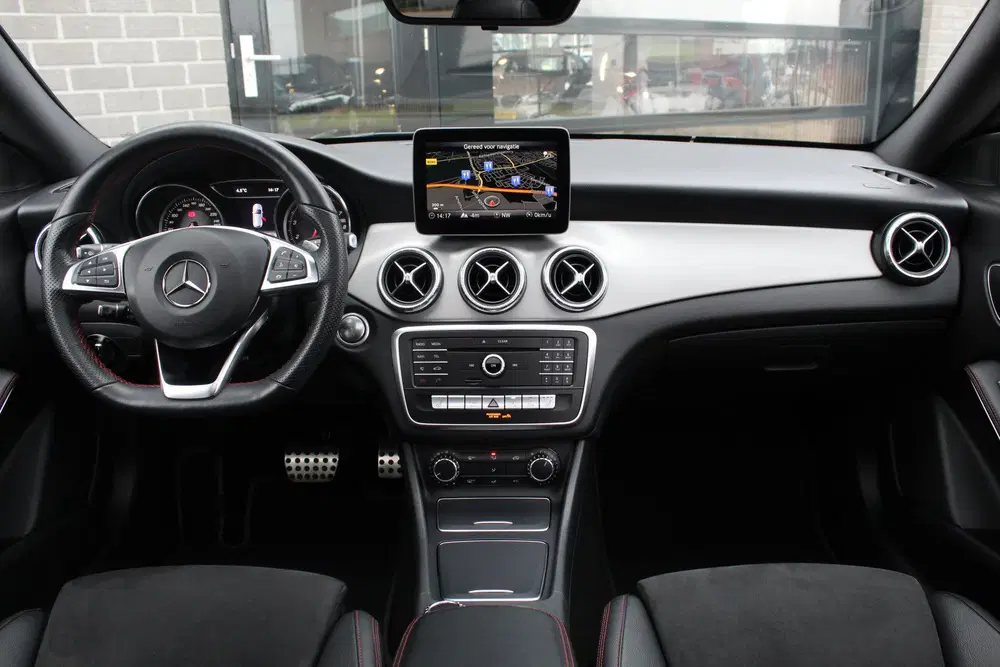 Mercedes-Benz CLA 180 uit 2019, foto 2
