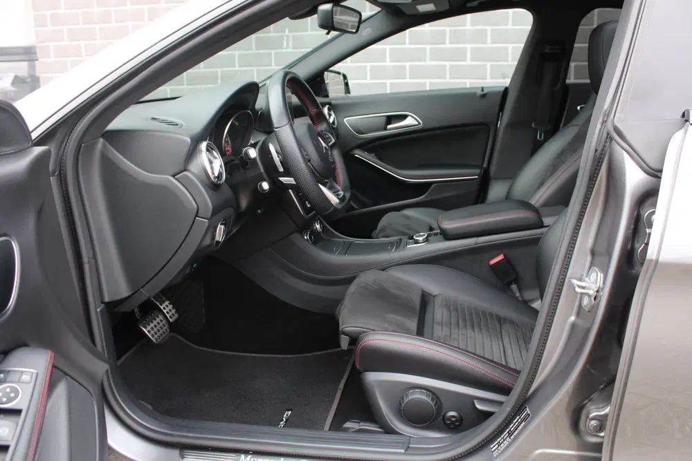 Mercedes-Benz CLA 180 uit 2019, foto 8