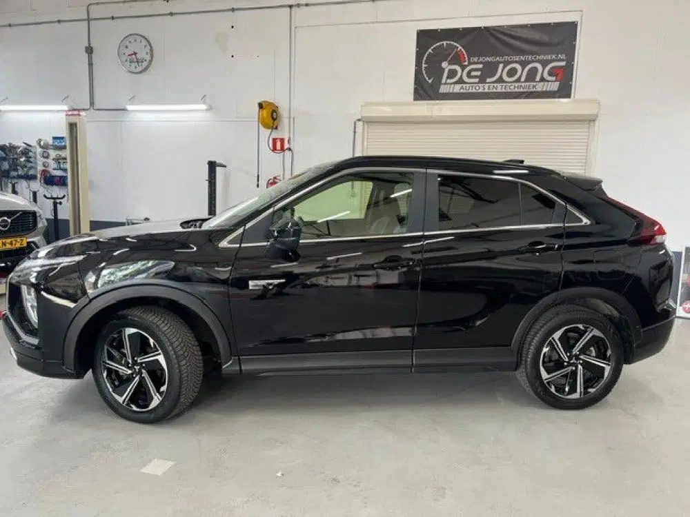 Mitsubishi Eclipse Cross 2.4 PHEV INTENSE+ uit 2022, foto 3