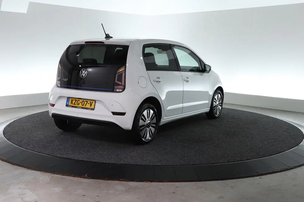 Volkswagen up! e-up Style uit 2022, foto 2