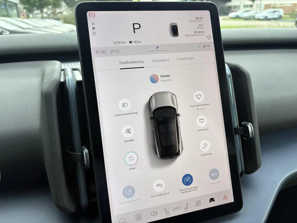 Volvo EX30 Single Motor Extended Range Plus 69 kWh uit 2025, foto 14