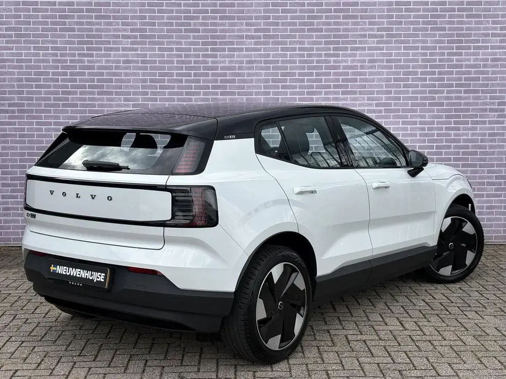 Volvo EX30 Single Motor Extended Range Plus 69 kWh uit 2025, foto 3