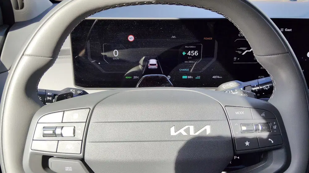 Kia EV3 Air 81.4 kWh 4874 km SOH= 100% trekhaak in uit 2025, foto 7