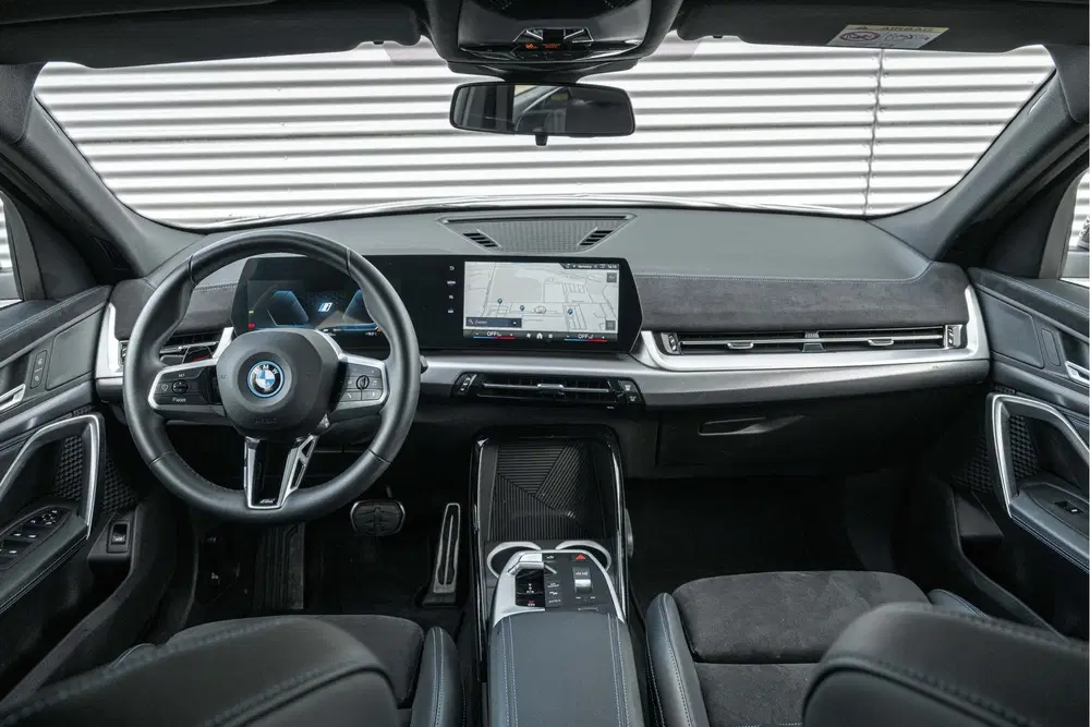 BMW iX2 xDrive30 M Sport uit 2025, foto 11