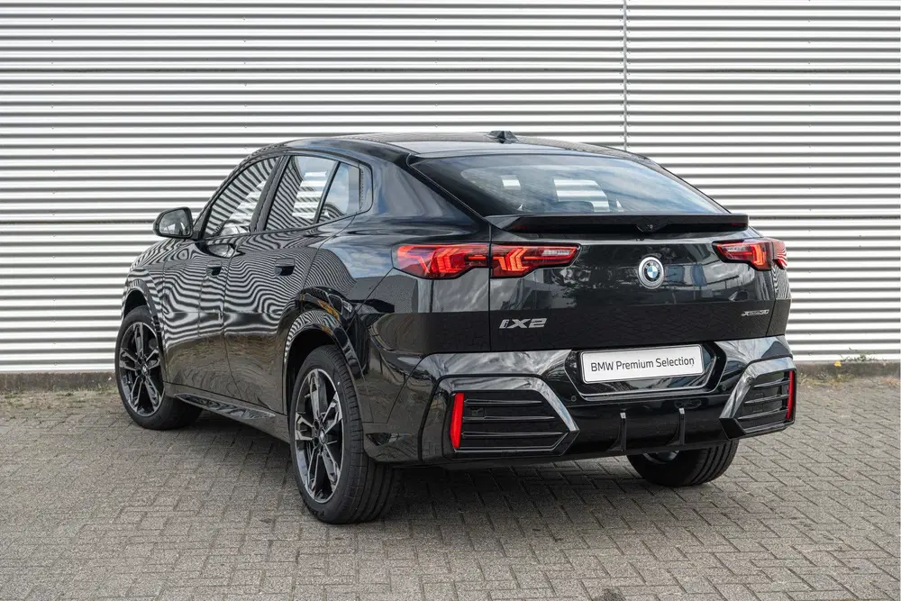BMW iX2 xDrive30 M Sport uit 2025, foto 3