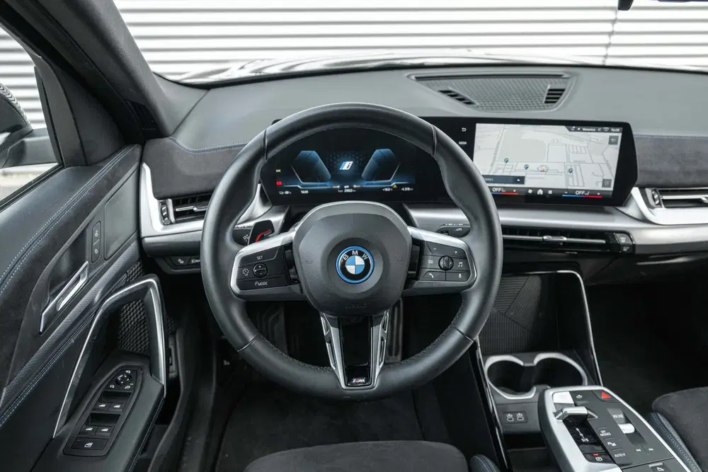 BMW iX2 xDrive30 M Sport uit 2025, foto 6