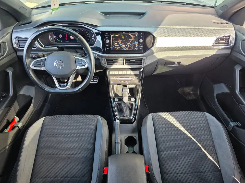 Volkswagen T-Cross 1.0 TSI R-Line uit 2022, foto 2