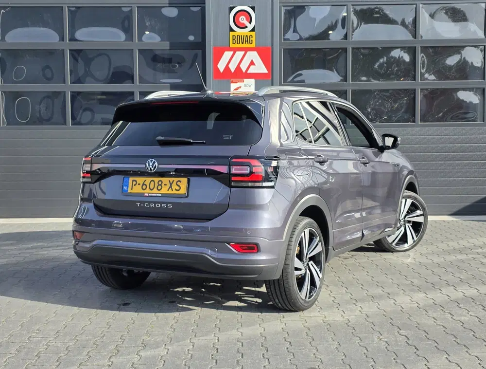 Volkswagen T-Cross 1.0 TSI R-Line uit 2022, foto 3