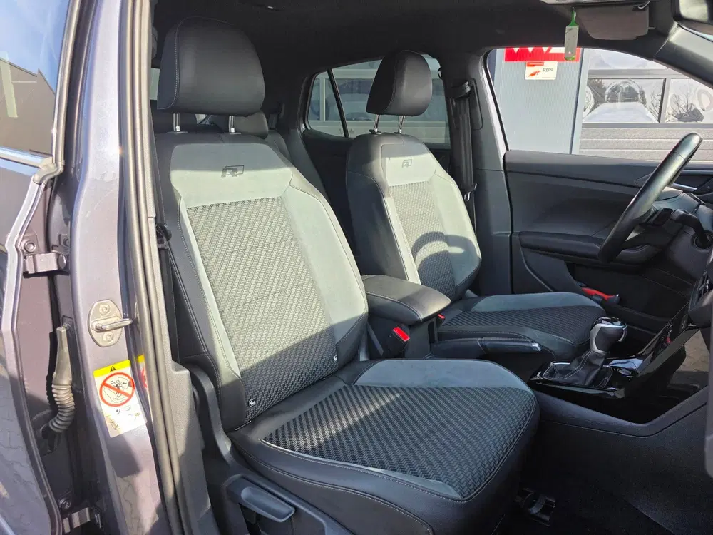 Volkswagen T-Cross 1.0 TSI R-Line uit 2022, foto 6