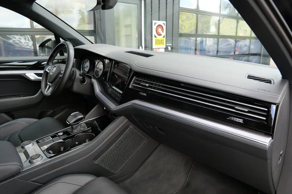 Volkswagen Touareg 3.0 TSI R-Line 340 PK uit 2019, foto 5