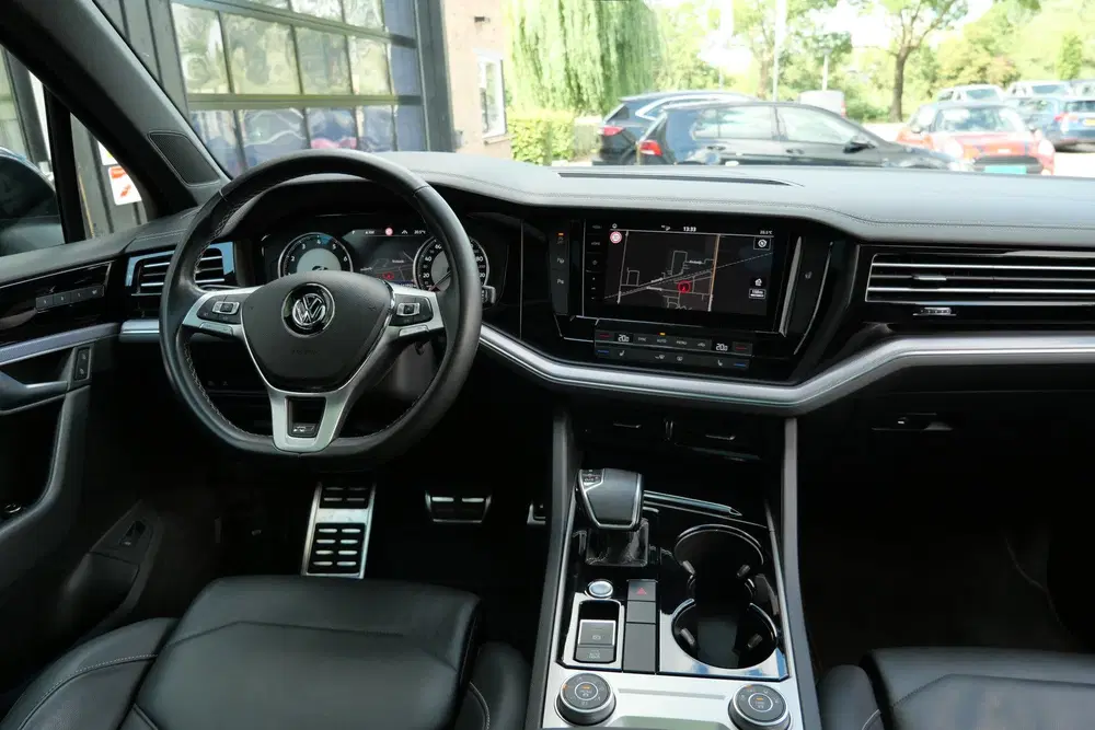 Volkswagen Touareg 3.0 TSI R-Line 340 PK uit 2019, foto 6