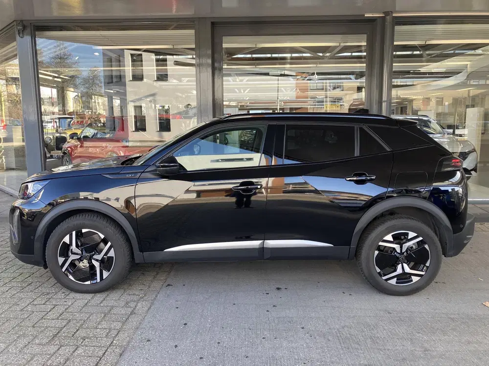 Peugeot 2008 1.2 Hybrid 145 GT uit 2024, foto 4