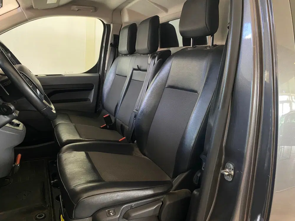 Opel Vivaro 2.0 CDTI L2H1 Automaat Innovation 125dkm uit 2021, foto 3