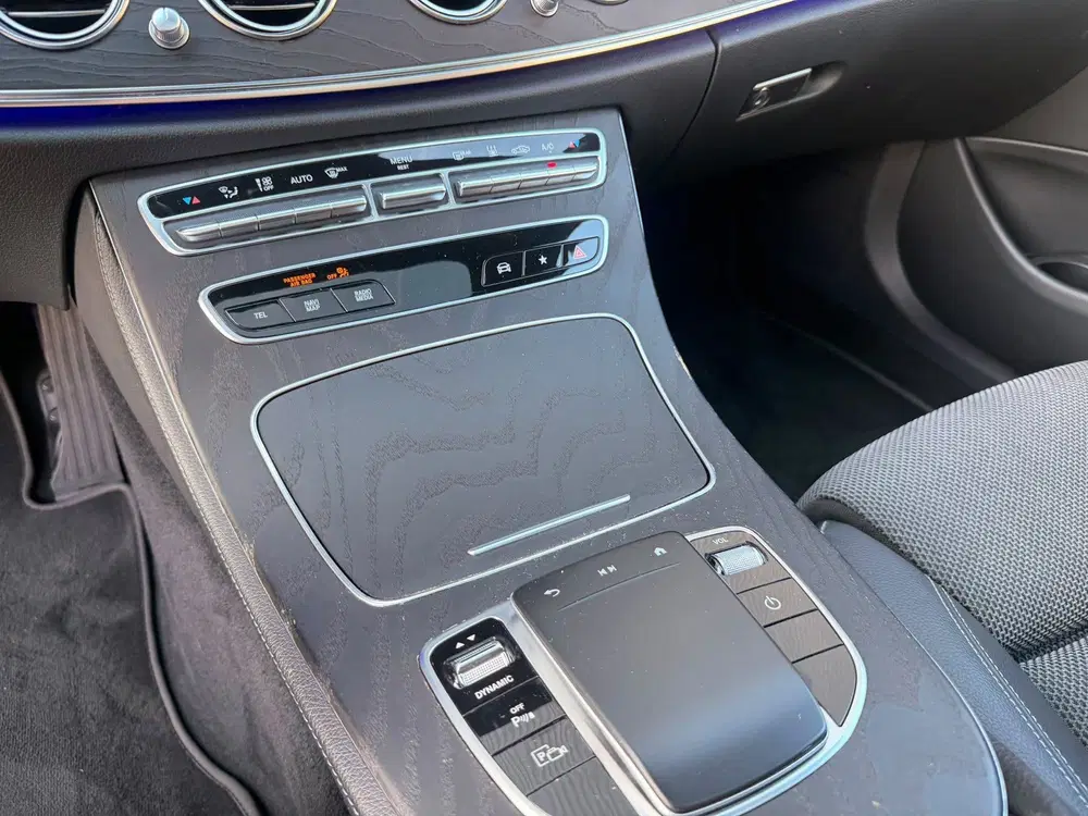 Mercedes-Benz E-Klasse 300 e 4MATIC Exclusive Line Panorama uit 2020, foto 15