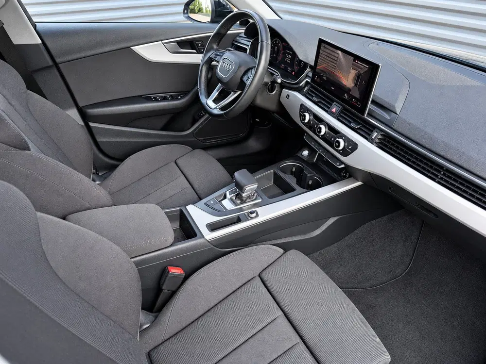 Audi A4 35 TFSI S edition Adaptive Cruise uit 2022, foto 14