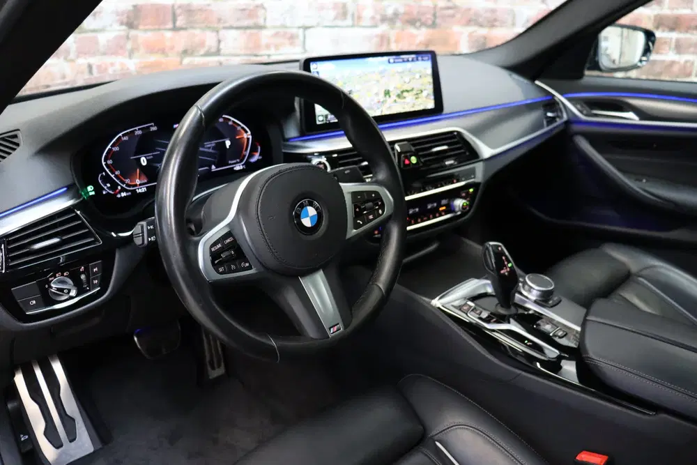 BMW 5-serie 530i High Executive M Sport Pakket Automaa uit 2021, foto 14