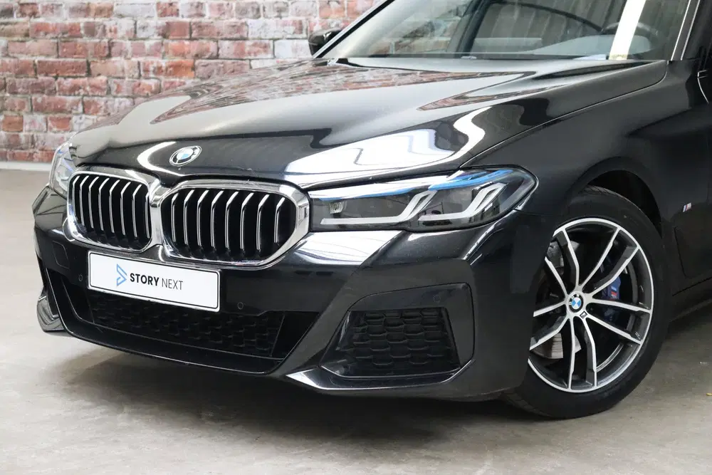 BMW 5-serie 530i High Executive M Sport Pakket Automaa uit 2021, foto 2