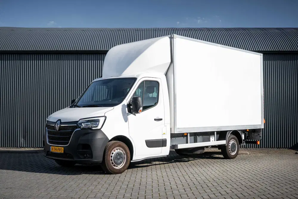 Renault Master *2.3dCi uit 2024