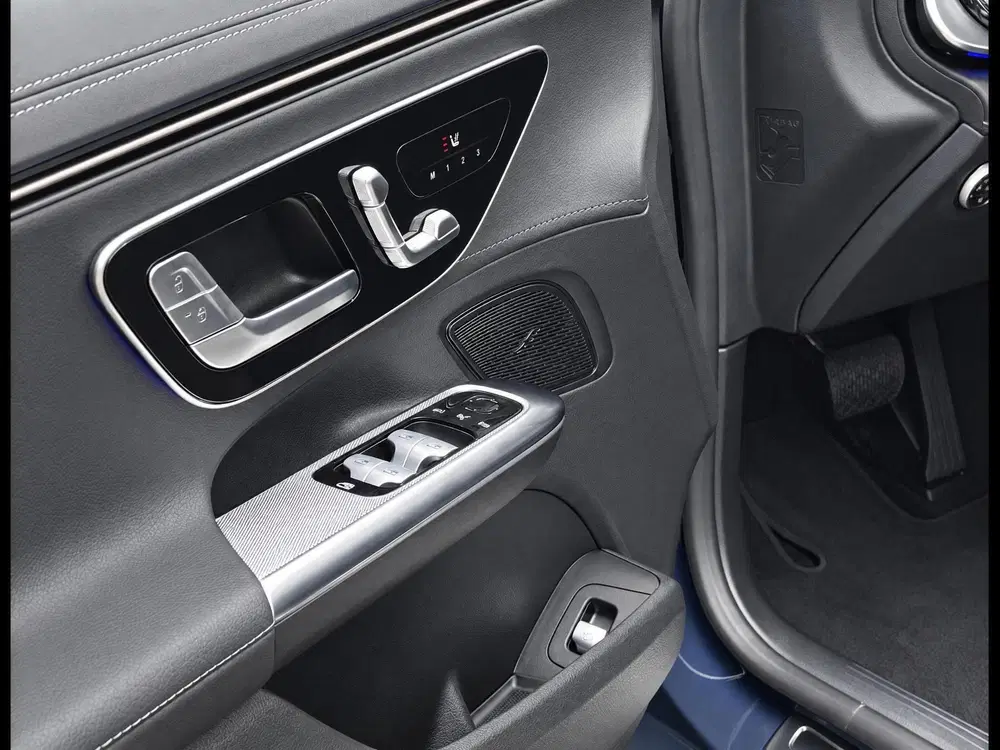 Mercedes-Benz EQE 300 Business Edition uit 2025, foto 13