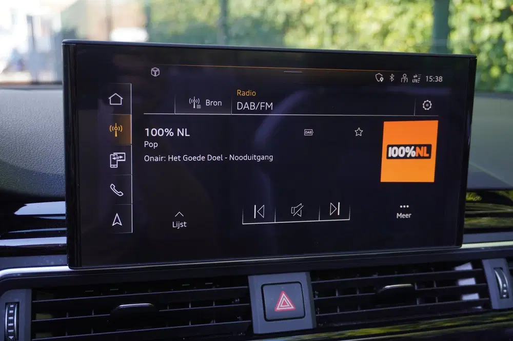 Audi A5 35 TFSI S edition Automaat uit 2023, foto 12