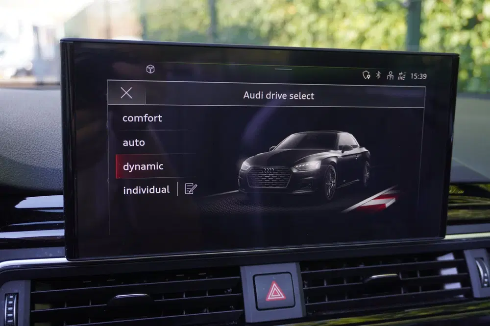 Audi A5 35 TFSI S edition Automaat uit 2023, foto 14