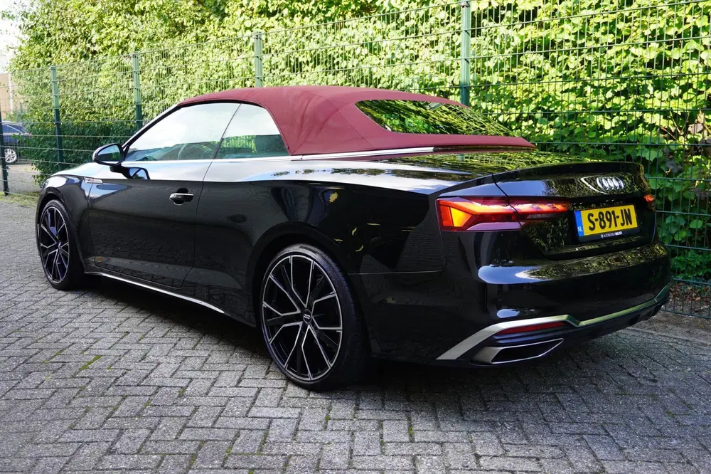 Audi A5 35 TFSI S edition Automaat uit 2023, foto 2