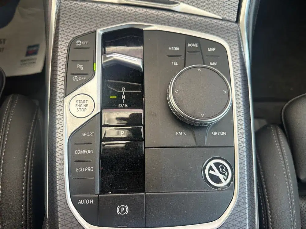BMW 3-serie 330X-DRIVE M SPORT AUTOMAAT PANORAMADAK uit 2025, foto 8