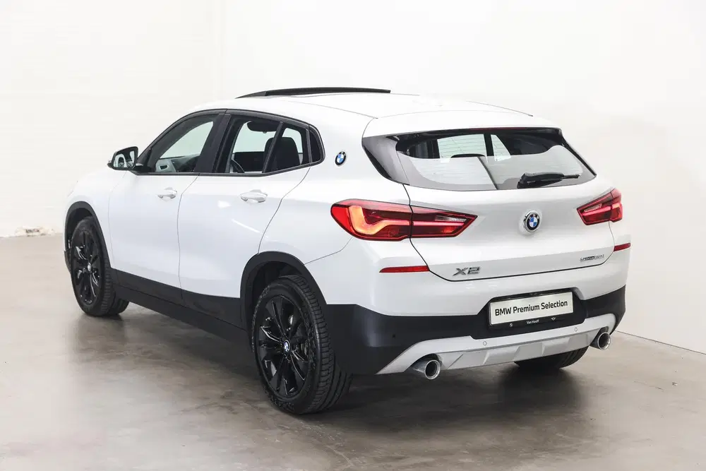 BMW X2 sDrive20i High Executive Automaat uit 2019, foto 2