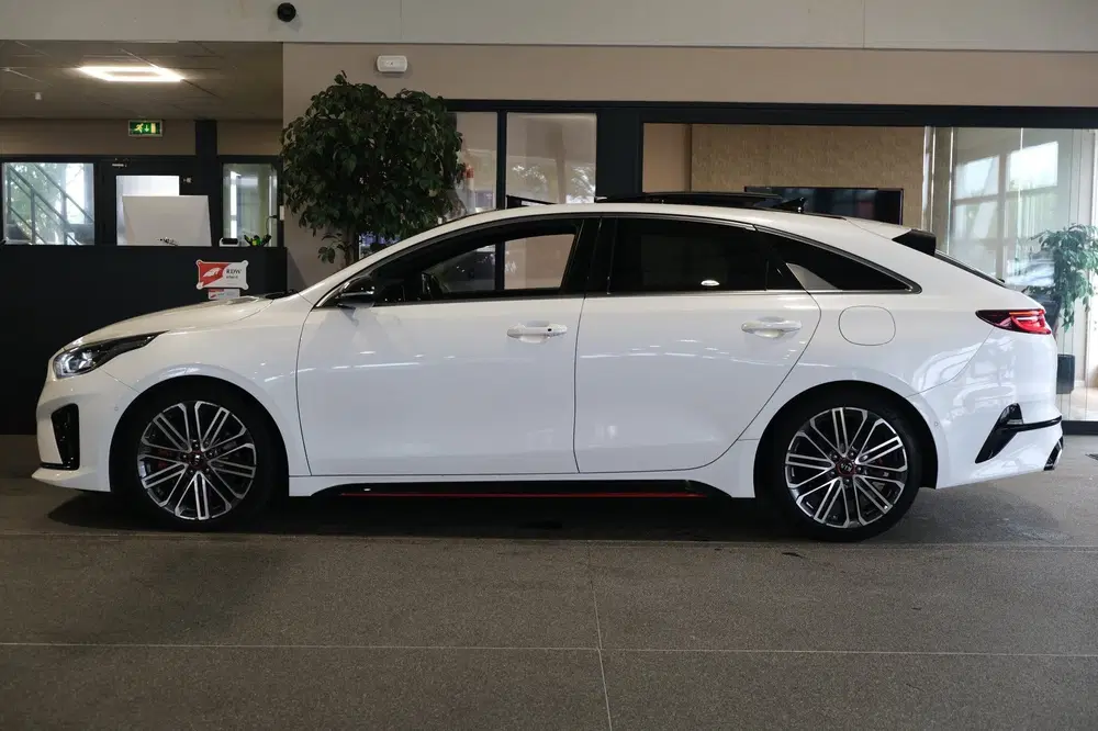 Kia ProCeed 1.6 T-GDI 204pk GT-Line Aut Pano Navi Cam uit 2019, foto 9